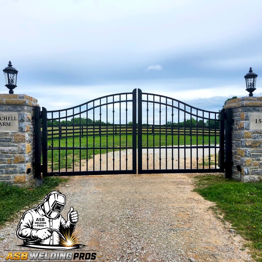 Swing driveway gates