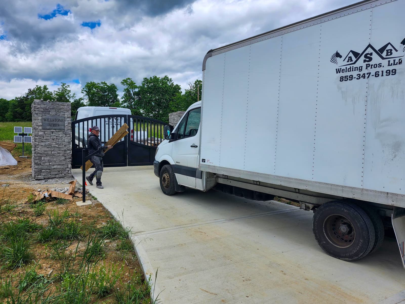ASB Large Metal Gate Fabrication With Columns photo in gates work, Central Kentucky.