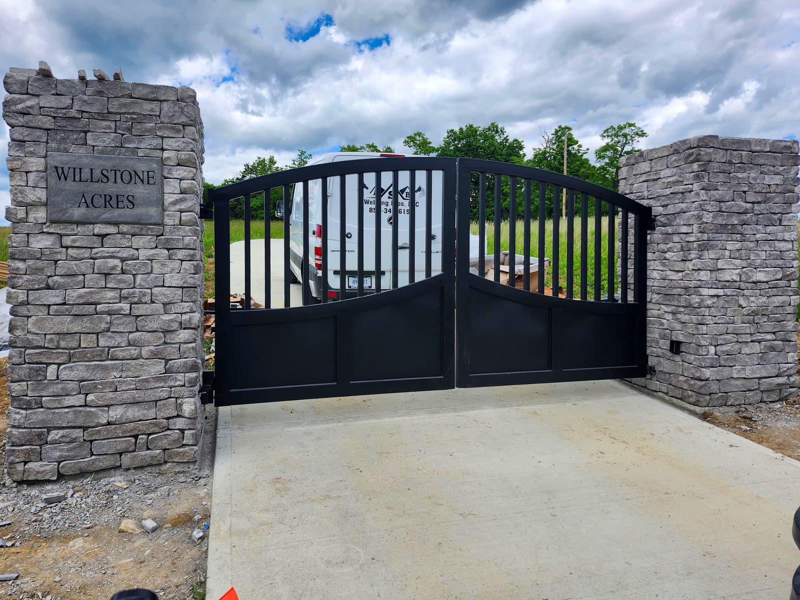 ASB Large Metal Gate Fabrication With Columns photo in gates work, Central Kentucky.