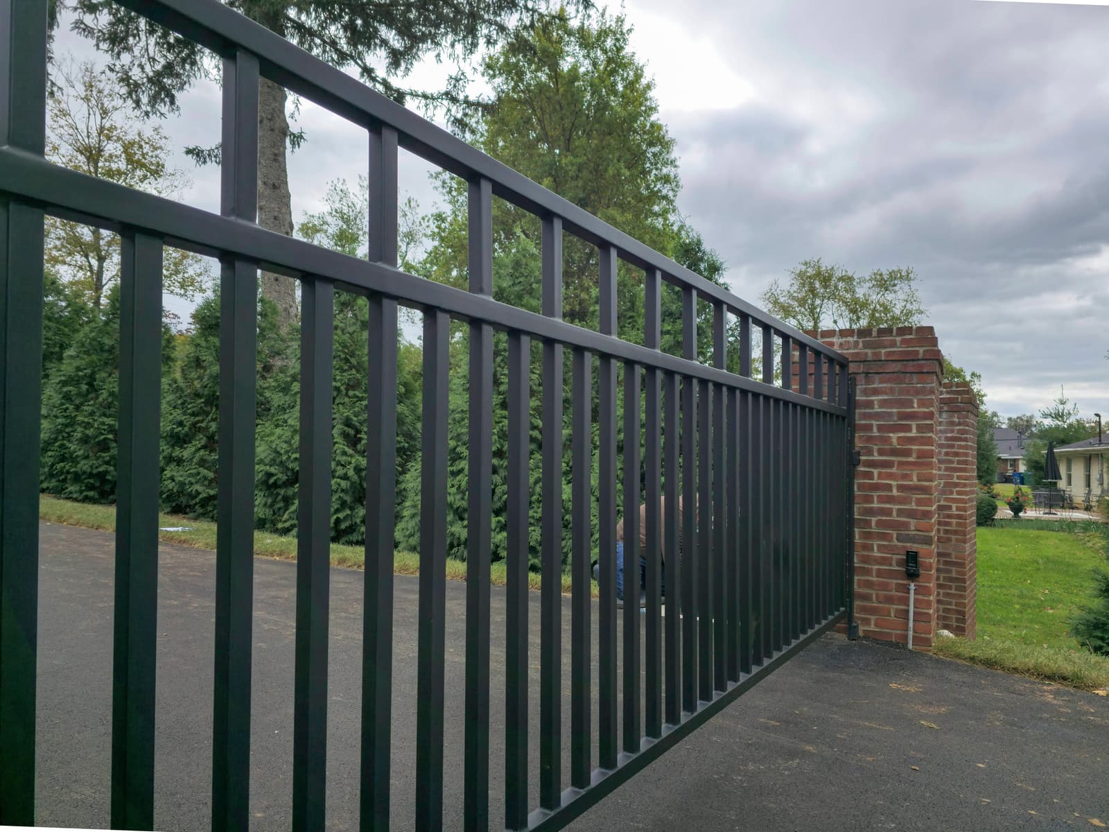 Best Colors for Powder-Coated Gates in 2025