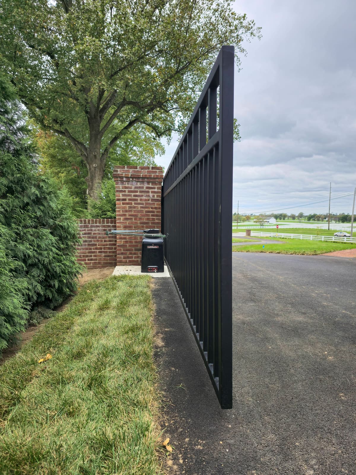 How Wide Should a Driveway Gate Be? A Homeowner’s Guide