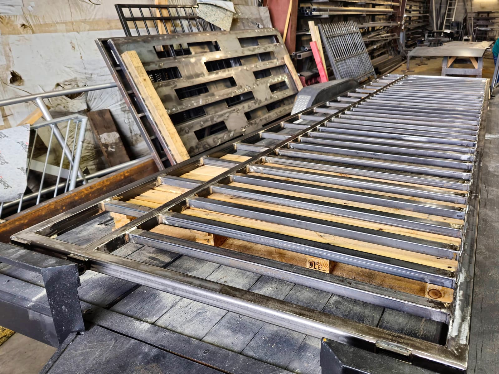 LiftMaster Swing vs. Slide Gate Operators: How to Choose the Right Series