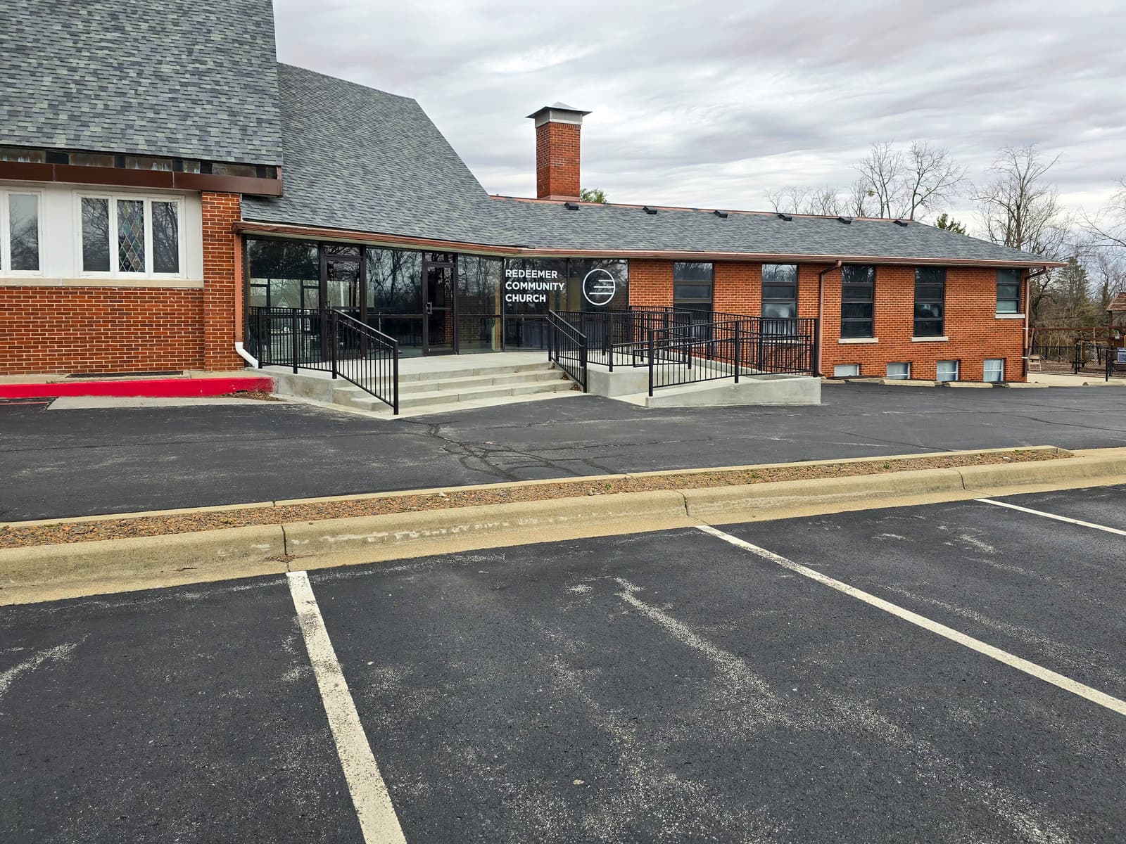 Commercial metal railing and guardrail fabrication