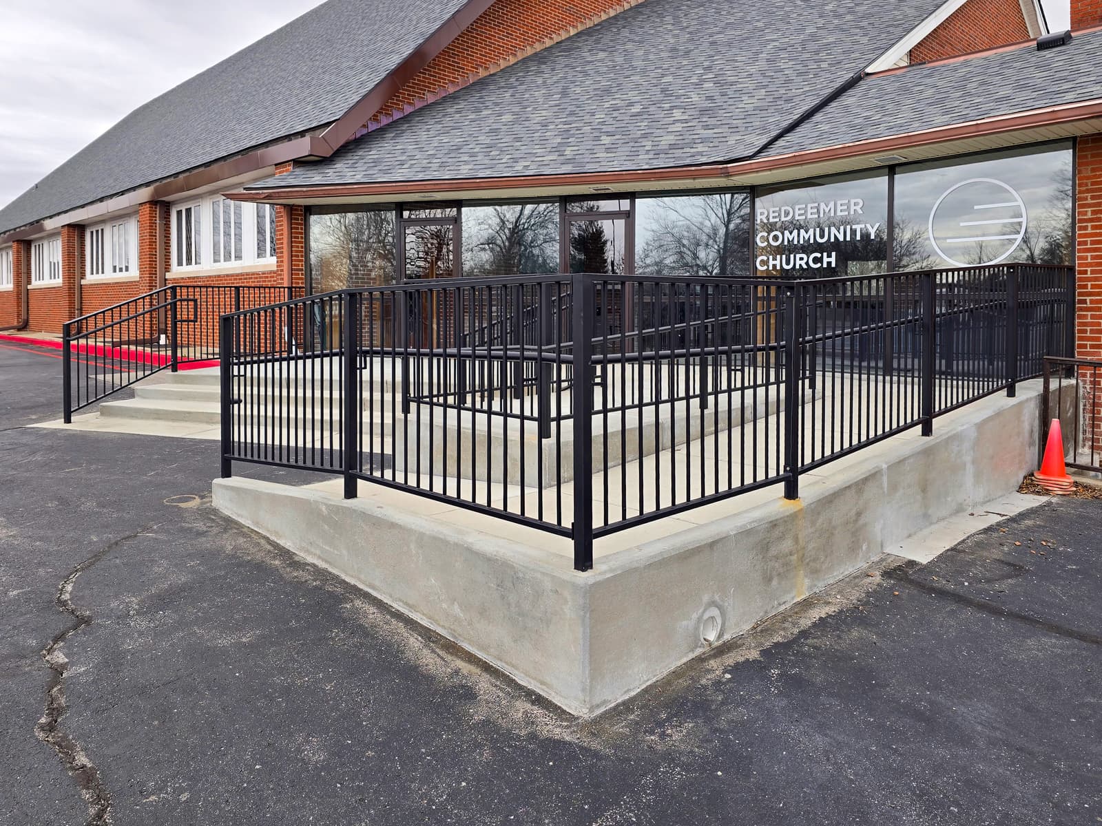 Handrails & guardrails