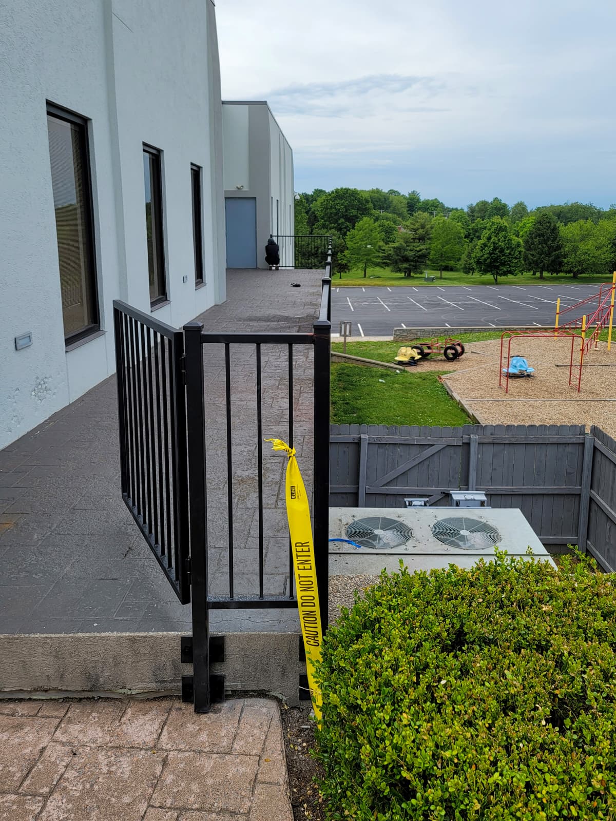 Choosing the Right Metal Stair Design for Reliable Balcony Access
