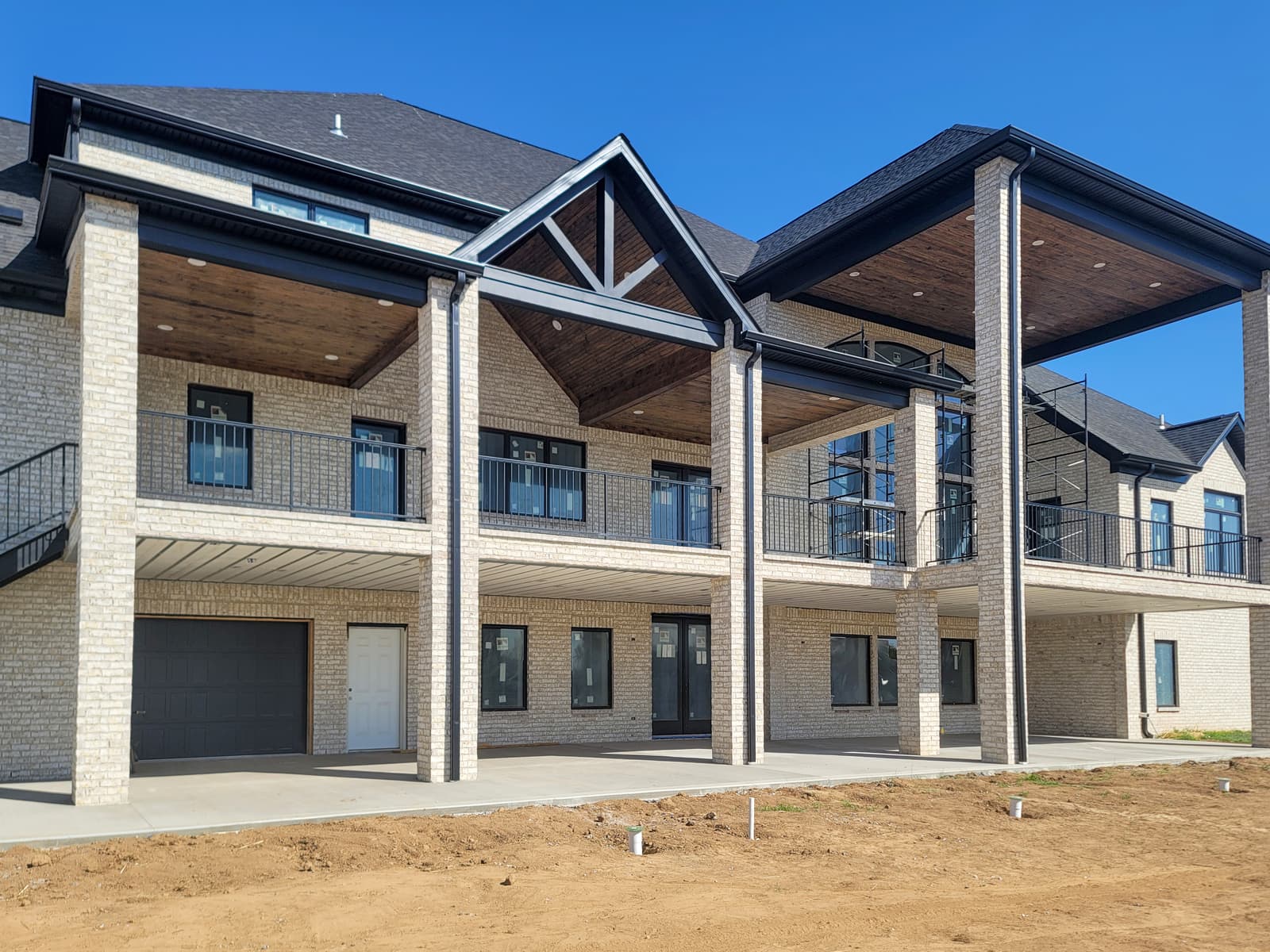 How Sun Exposure Affects Railing Finish Performance Over Time
