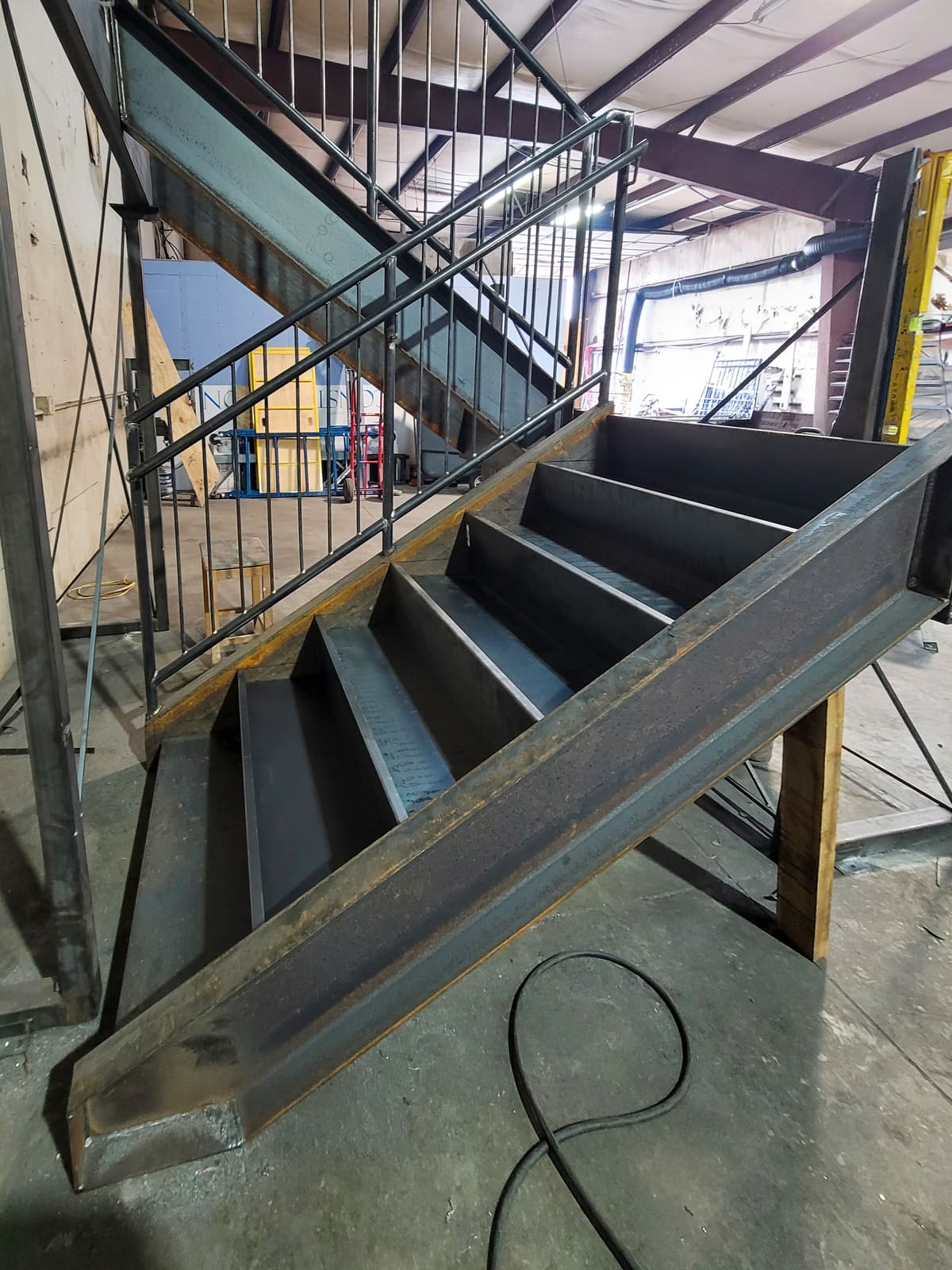 Spiral vs. Straight Metal Staircases: Which Saves More Space in Kentucky Homes?