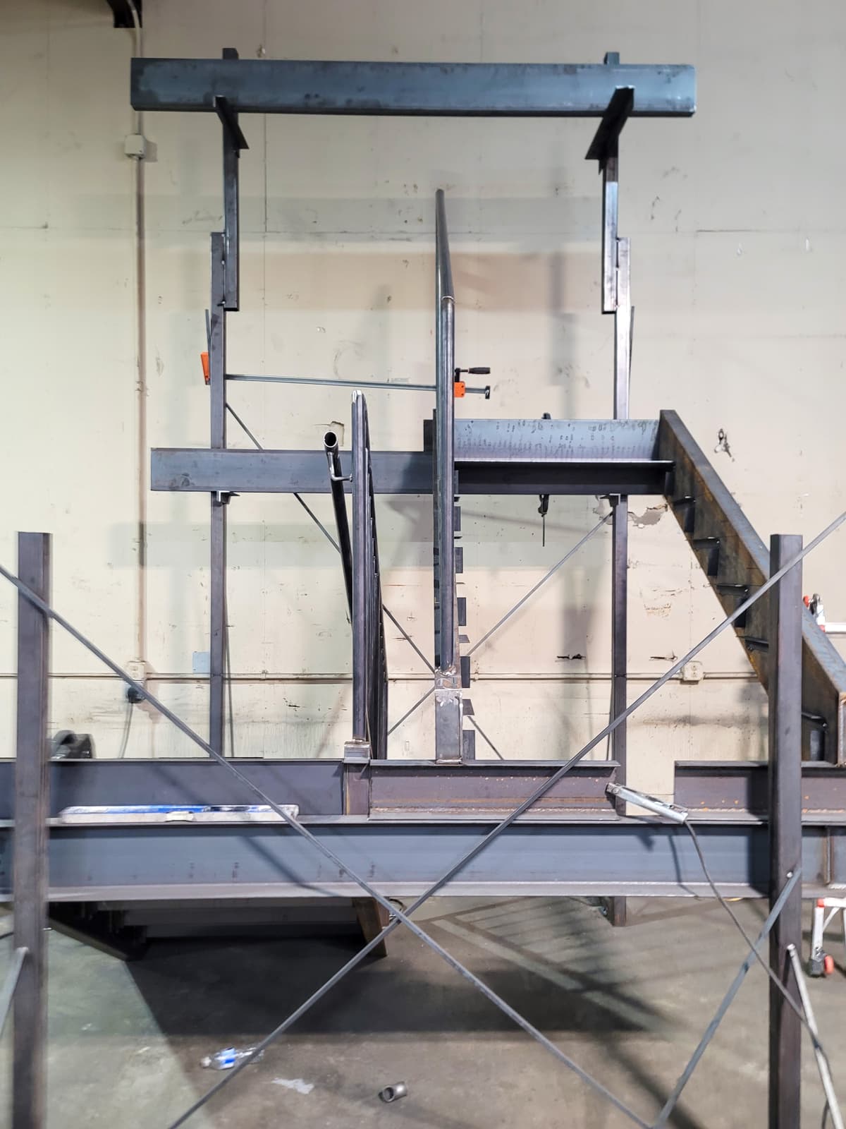 Spiral vs. Straight Metal Staircases: Which Saves More Space in Kentucky Homes?